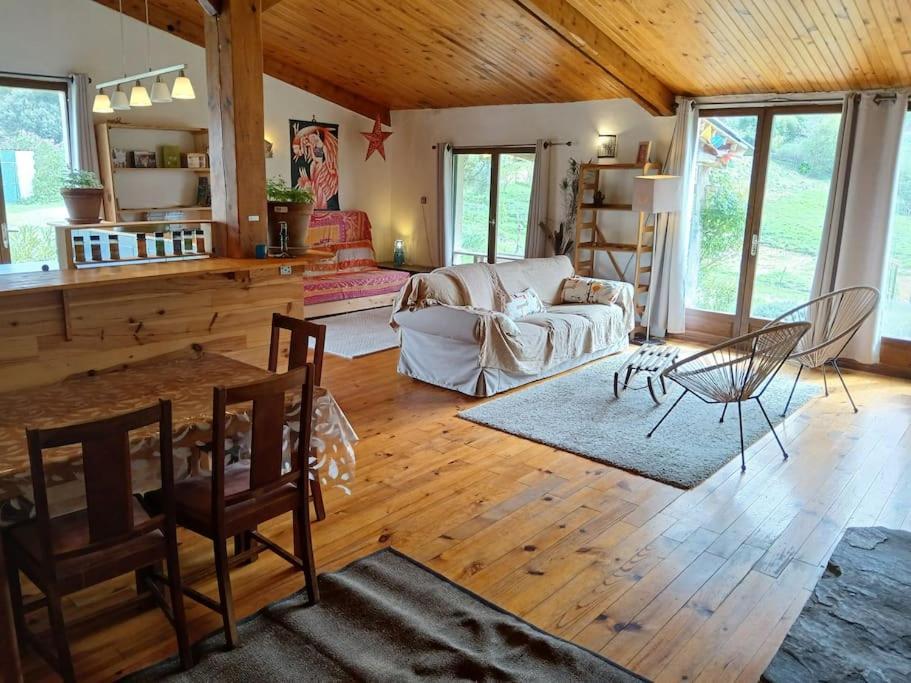 Bright Loft With Mountain And Nature View Sougraigne Экстерьер фото
